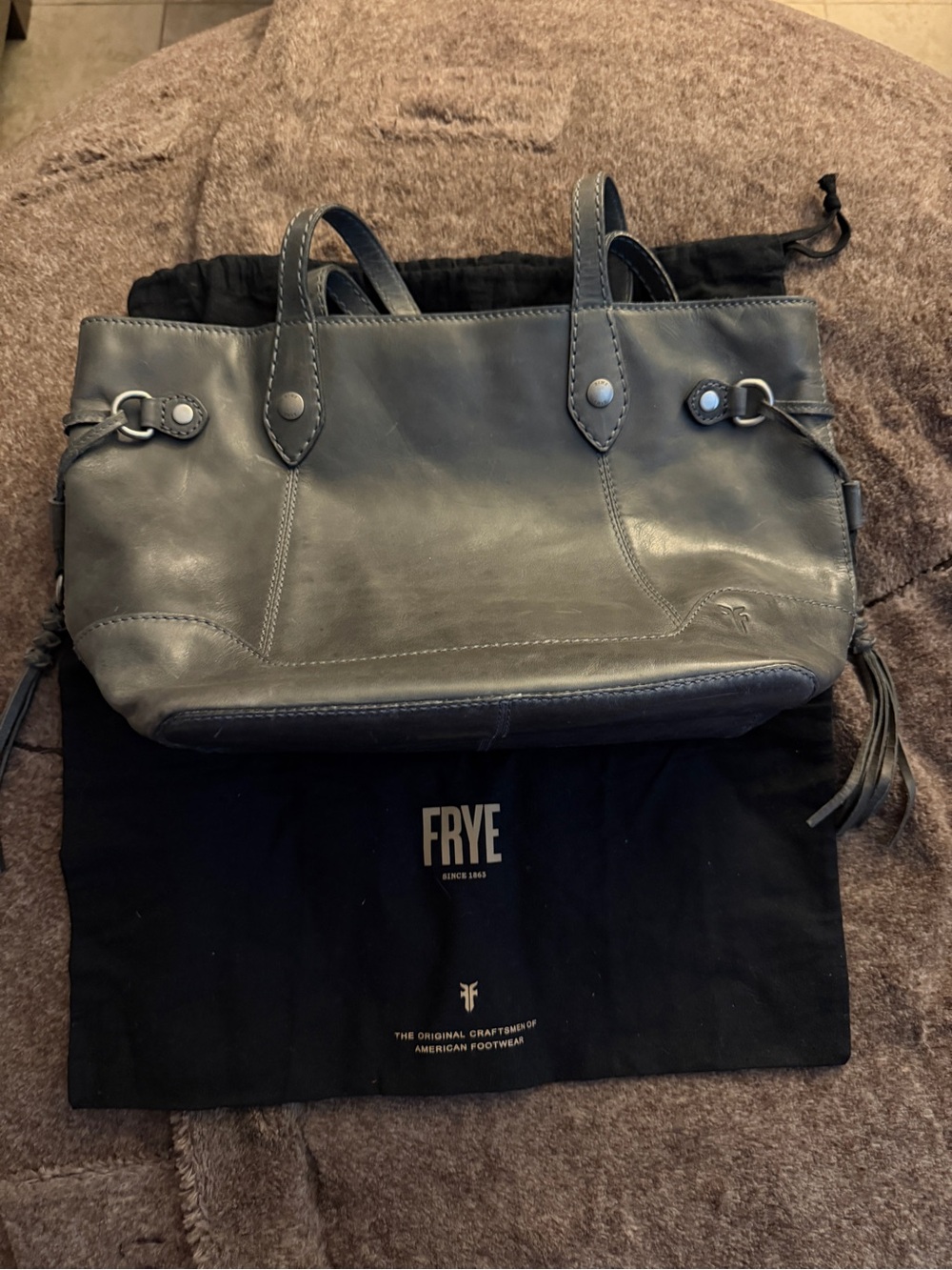 Frye Melissa Beige Leather Distressed Shoulder Bag Leather Tote Carryall Med EUC